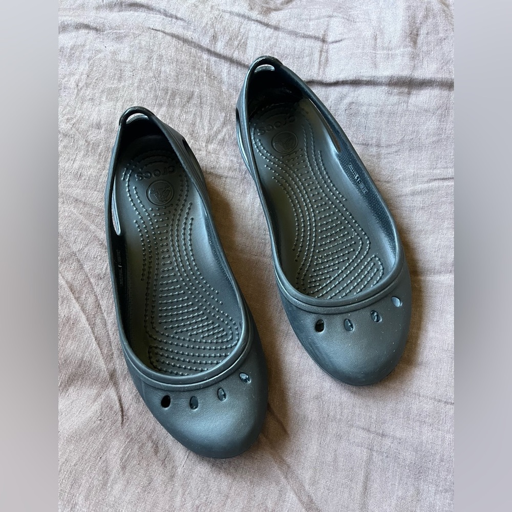 CROCS Kadee Flat Sandal Sz 7 Women's Slip On Waterproof Shoe Cut Outs Black